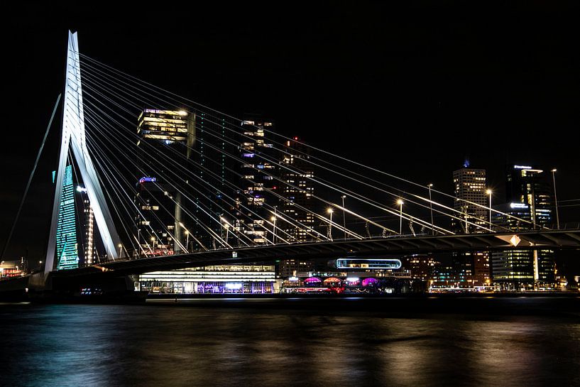 Evening image Erasmus Bridge in Rotterdam by Eric de Jong