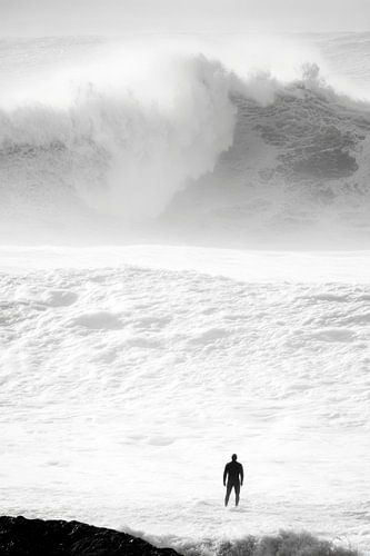 Surfer in de storm