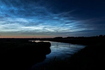 Lichtende nachtwolken