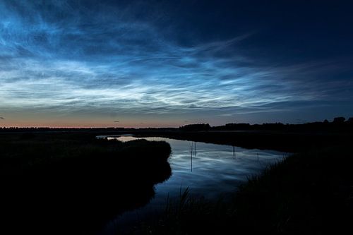 Leuchtende Nachtwolken