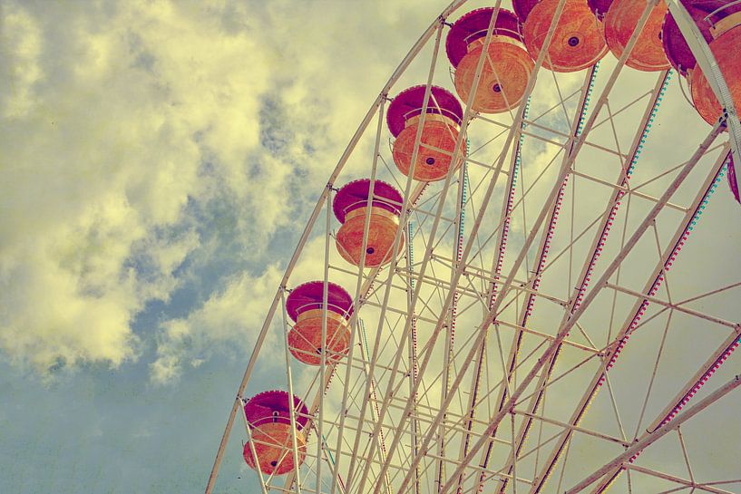 Grande roue orange jaune par Patricia Hofmeester