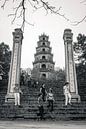 Thien Mu Pagoda in Hué, Vietnam van Sven Wildschut thumbnail