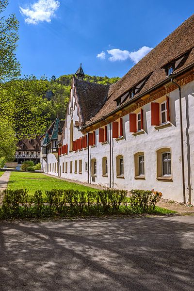 Baden-Württemberg : Ein sonniger Blick auf den Klosterhof Blaubeuren. von Photoart-Naegele
