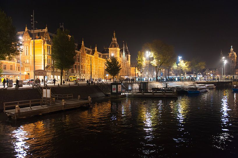 Centraal station Amsterdam van Brian Morgan