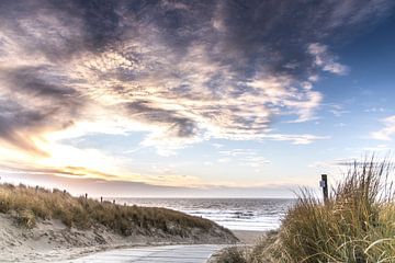 Sonnenuntergang von den Dünen am Strand von Davadero Foto