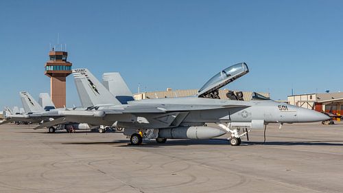 Boeing EA-18G Growler met geopende canopy.