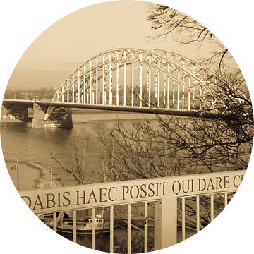 De Waalbrug Nijmegen van Tessa Louwerens