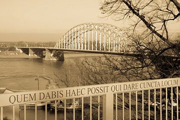 De Waalbrug Nijmegen sur Tessa Louwerens