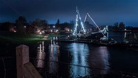 Historic port of Woudrichem by Roel Jonker