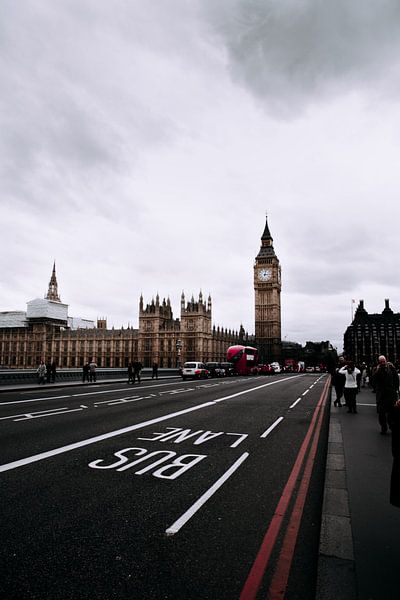 London von Hello Pompoyo