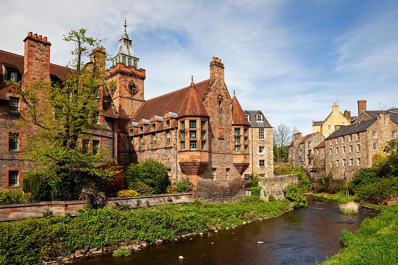 Dean Village en het water van Leith, Edinburgh, Schotland, Verenigd Koninkrijk van Arch White