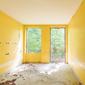 yellow walls von Michael Schulz-Dostal