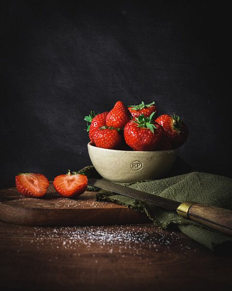 Strawberries by Daisy de Fretes