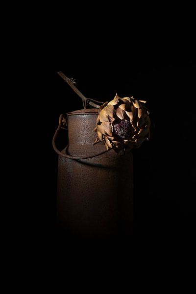 Still life with Artichoke by Elles Rijsdijk