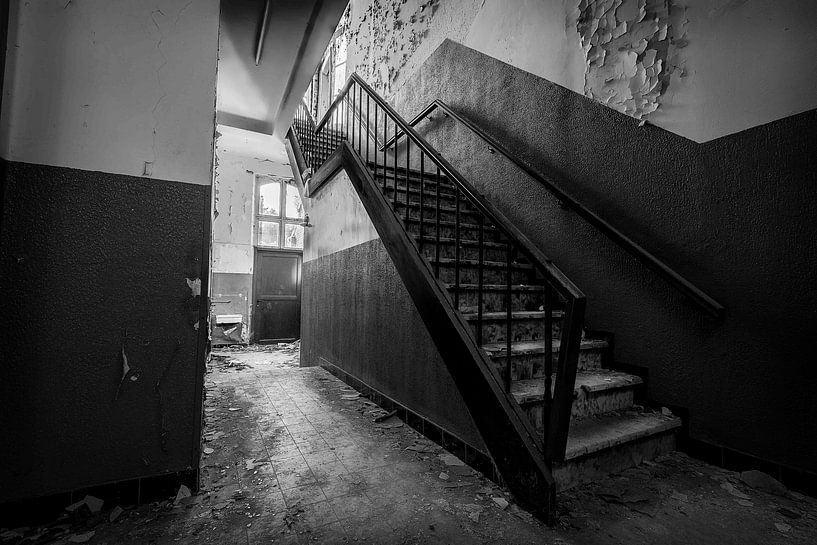 (urbex) stairway to... von mandy sakkers