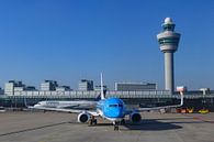 Airplanes at Amsterdam Schiphol airport in Holland by Sjoerd van der Wal Photography thumbnail