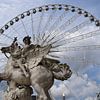 Parijs, reuzenrad, beeldhouwwerk van Carina Diehl