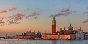 Sonnenaufgang an der Kirche San Giorgio Maggiore, in Venedig
