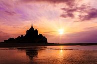 Mont Saint-Michel roze zonsondergang par Dennis van de Water Aperçu