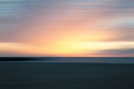 Ondergaande zon vanaf het strand gezien van MICHEL WETTSTEIN thumbnail
