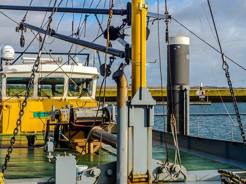 Vissersboot in de haven van Bruinisse