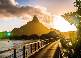Coucher de soleil à Bora Bora sur Ralf van de Veerdonk
