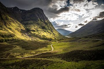 Uitzicht op Glencoe vanaf het uitzichtspunt Lost Valley van Christian Müringer