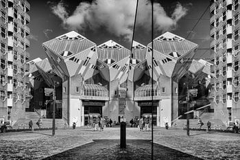 Kubuswoningen Rotterdam in spiegeling 