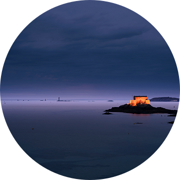 Avondlicht aan de kust van Bretagne