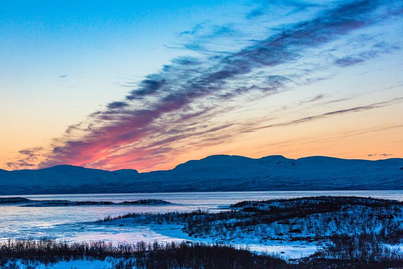 Midnight above the Arctic Circle. Sweden 2017 by Hidde Hageman