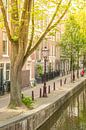 Amsterdam Oudezijds Achterburgwal-Kanal im Sommer von Sjoerd van der Wal Fotografie Miniaturansicht
