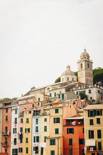 Gekleurde huisjes aan de Italiaanse Amalfi kust, Cinque Terre, Portovenere, Italië