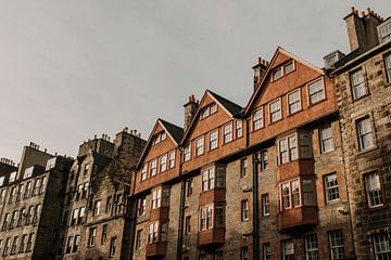 De straten van Old Town Edinburgh van Manon Visser