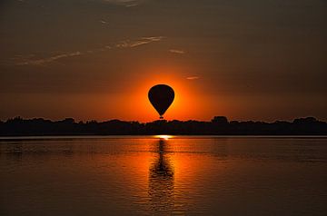 Ballon voor zon van Henko Reuvekamp