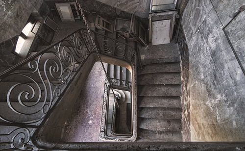 stairwell 3