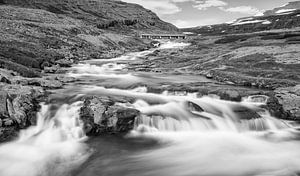 IJslandse Waterval van Menno Schaefer