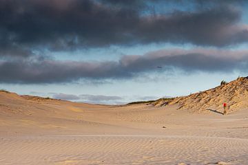 Amelandse duinen bij zonsondergang van Paul Veen