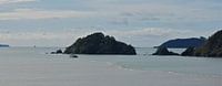 Uitzicht over de Bay of Islands van Inge Teunissen thumbnail