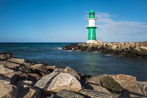 Mole an der Ostseeküste in Warnemünde