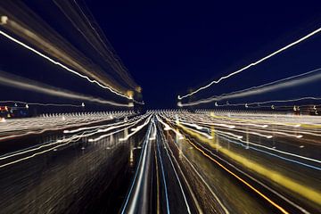 Kampen: brug en lijn van George van der Vliet