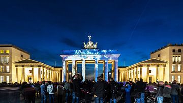 La Porte de Brandebourg de Berlin sous un éclairage particulier sur Frank Herrmann