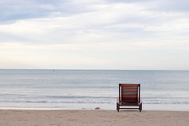 Chaise longue sur la plage de Cadzand