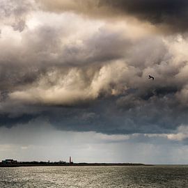 Cloudy sky over Den Helder by Keesnan Dogger Fotografie