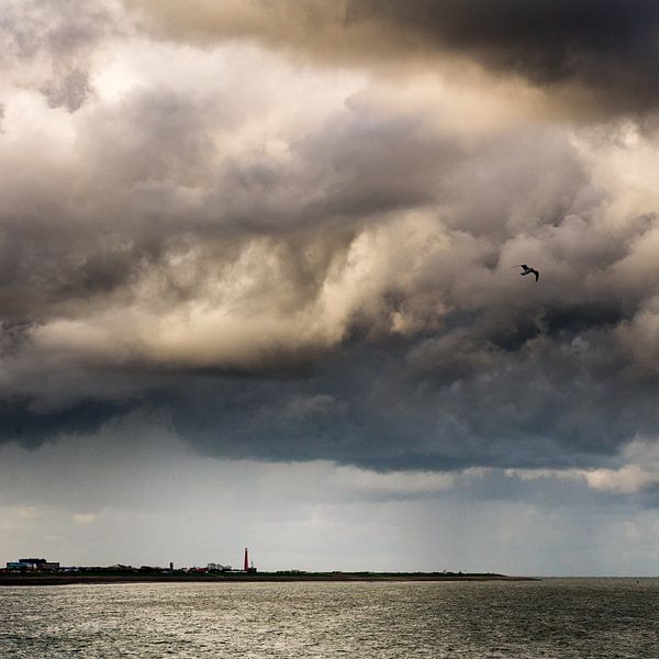 Cloudy sky over Den Helder by Keesnan Dogger Fotografie