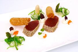 Gepaneerde tonijnfilets met kaastuilles von Henny Brouwers