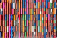 Luftaufnahme von bunten Containern im Hafen von Jeroen Kleiberg Miniaturansicht