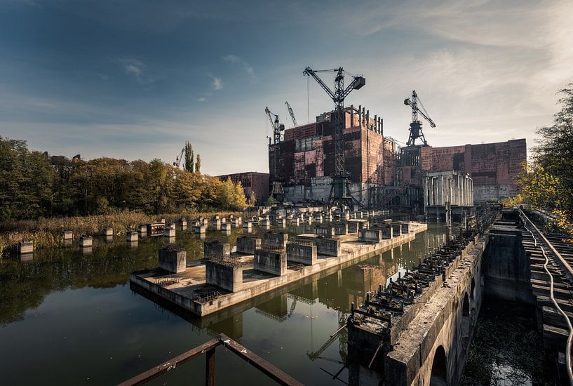 Niet afgebouwde eenheid 5 van de kerncentrale van Tsjernobyl van Robert Ruidl