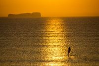 Standing-up-paddler