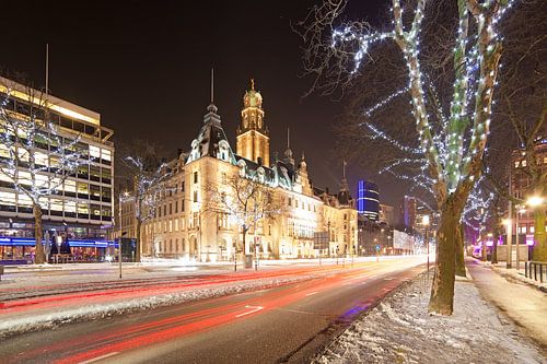 Hôtel de ville de Rotterdam sous la neige sur Anton de Zeeuw