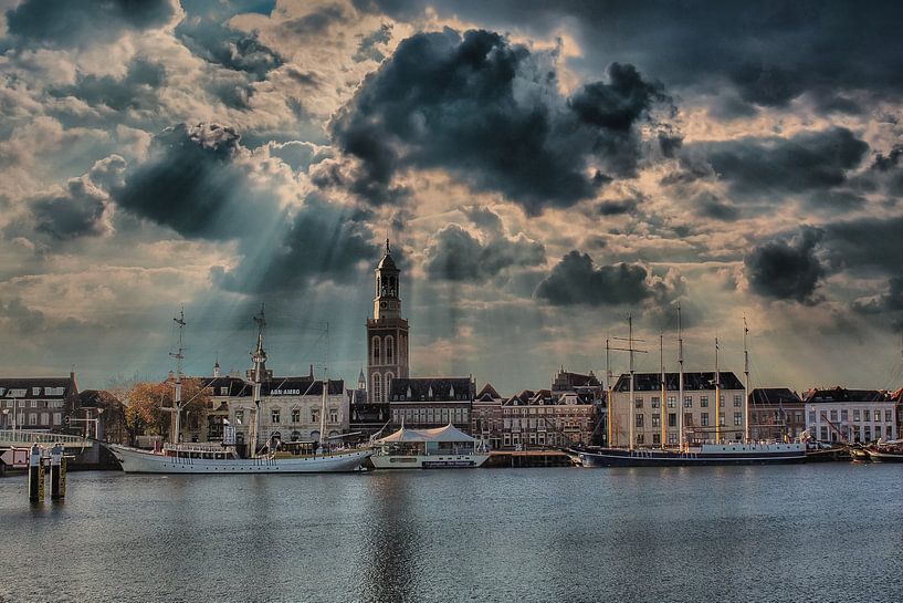 Wolken, Licht, Kampen, Niederlande von Maarten Kost